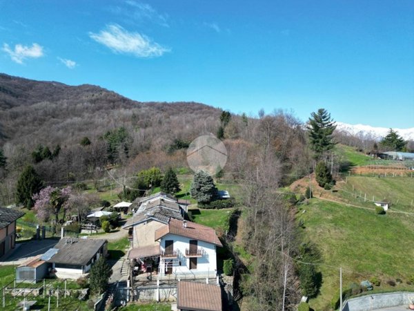 casa semindipendente in vendita a Bagnolo Piemonte
