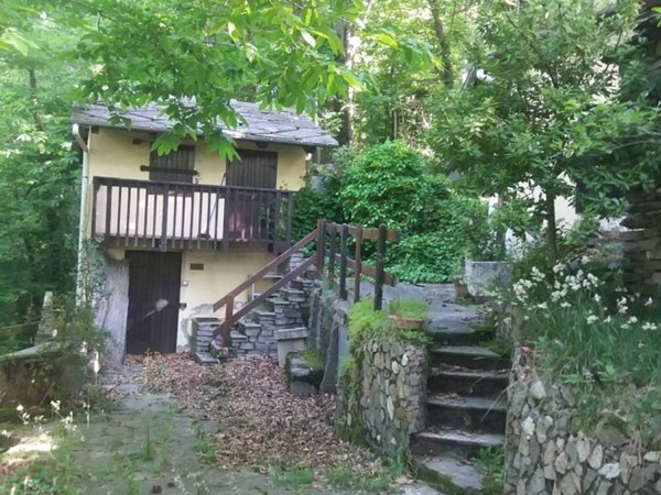 casa indipendente in vendita a Bagnolo Piemonte
