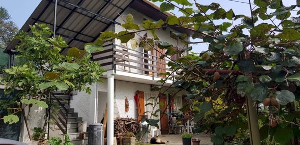 casa indipendente in vendita a Bagnolo Piemonte