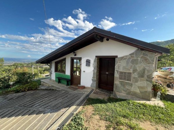 casa indipendente in vendita a Bagnolo Piemonte