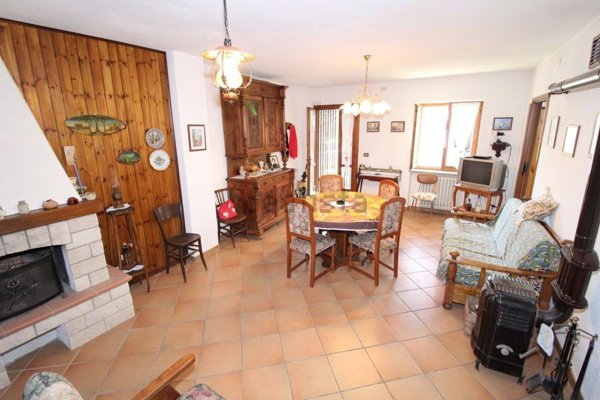 casa indipendente in vendita a Bagnolo Piemonte