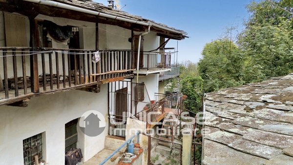casa indipendente in vendita a Bagnolo Piemonte