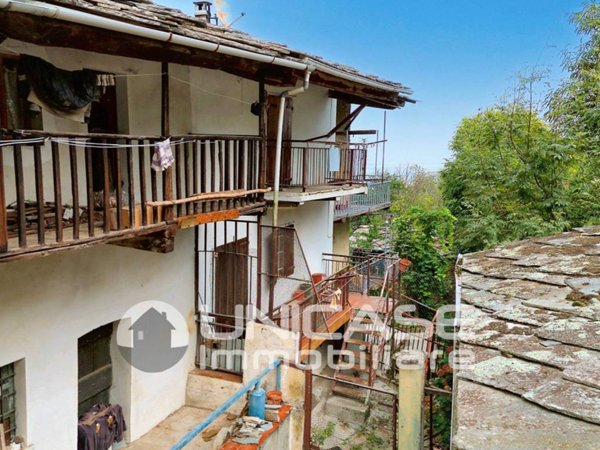 casa indipendente in vendita a Bagnolo Piemonte