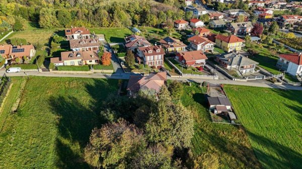 casa indipendente in vendita a Bagnolo Piemonte