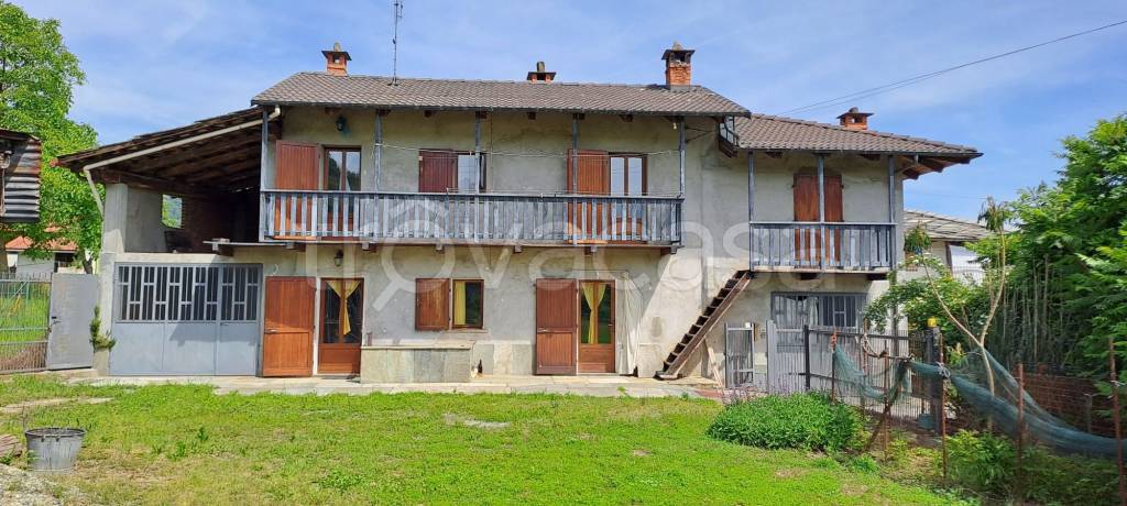 casa indipendente in vendita a Bagnolo Piemonte