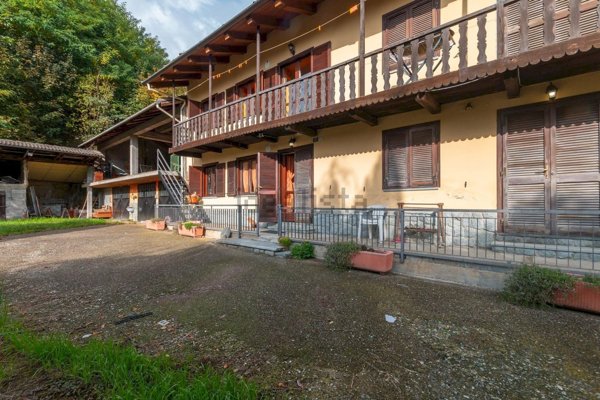 quadrivano in vendita a Bagnolo Piemonte in zona Montoso