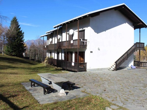 intera palazzina in vendita a Bagnolo Piemonte in zona Montoso