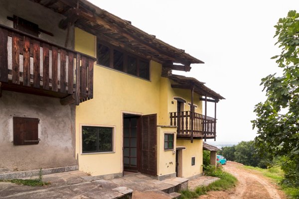casale in vendita a Bagnolo Piemonte