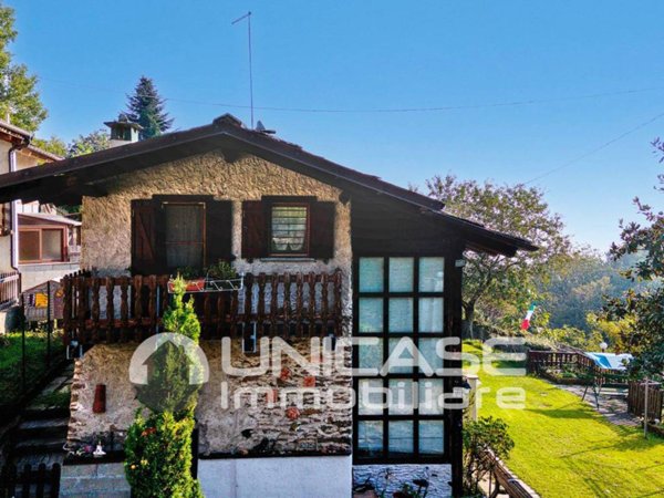 casa indipendente in vendita a Bagnolo Piemonte