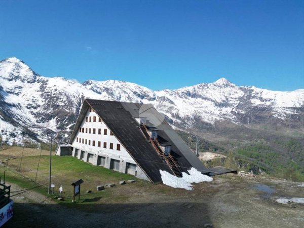 negozio in vendita a Bagnolo Piemonte in zona Rucas