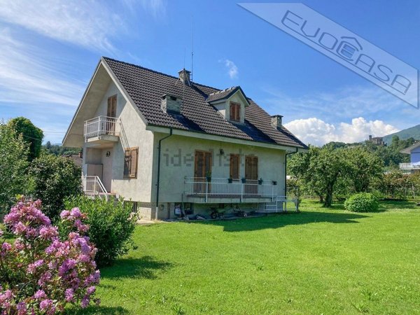 casa indipendente in vendita a Bagnolo Piemonte