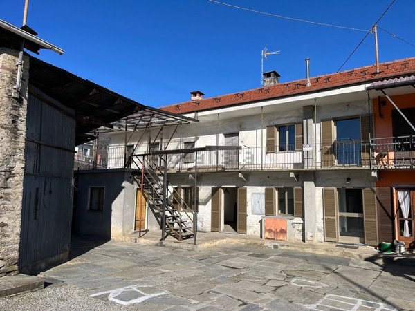casa indipendente in vendita a Bagnolo Piemonte