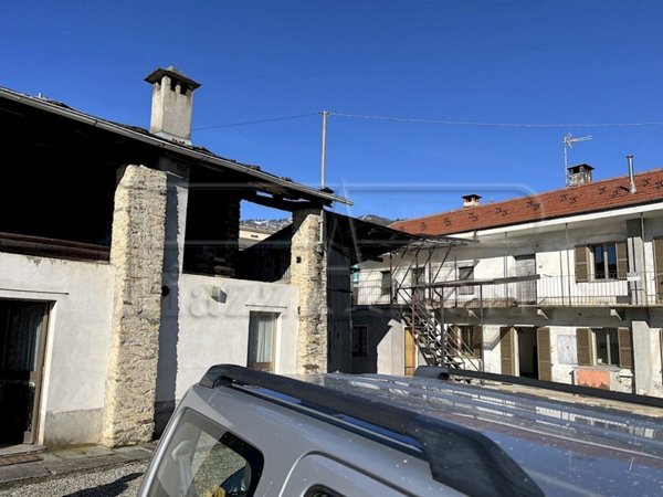 casa indipendente in vendita a Bagnolo Piemonte