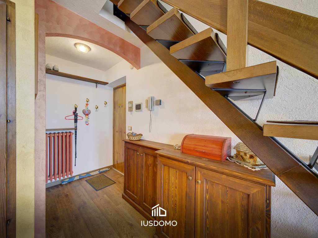 appartamento in vendita a Bagnolo Piemonte in zona Montoso