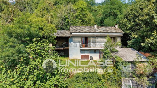 casa indipendente in vendita a Bagnolo Piemonte