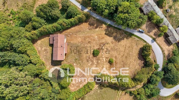 casa indipendente in vendita a Bagnolo Piemonte