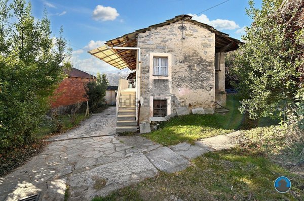 casa indipendente in vendita a Bagnolo Piemonte