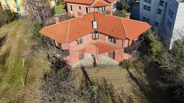 casa indipendente in vendita a Bagnolo Piemonte