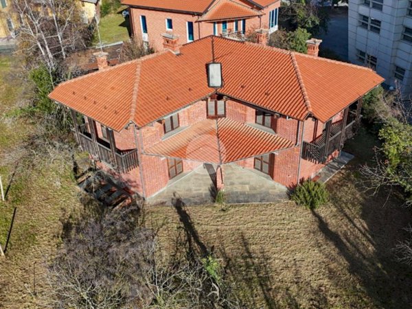casa indipendente in vendita a Bagnolo Piemonte