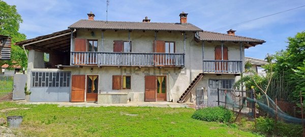 casa indipendente in vendita a Bagnolo Piemonte