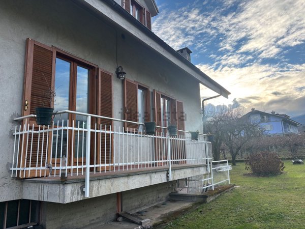 casa indipendente in vendita a Bagnolo Piemonte