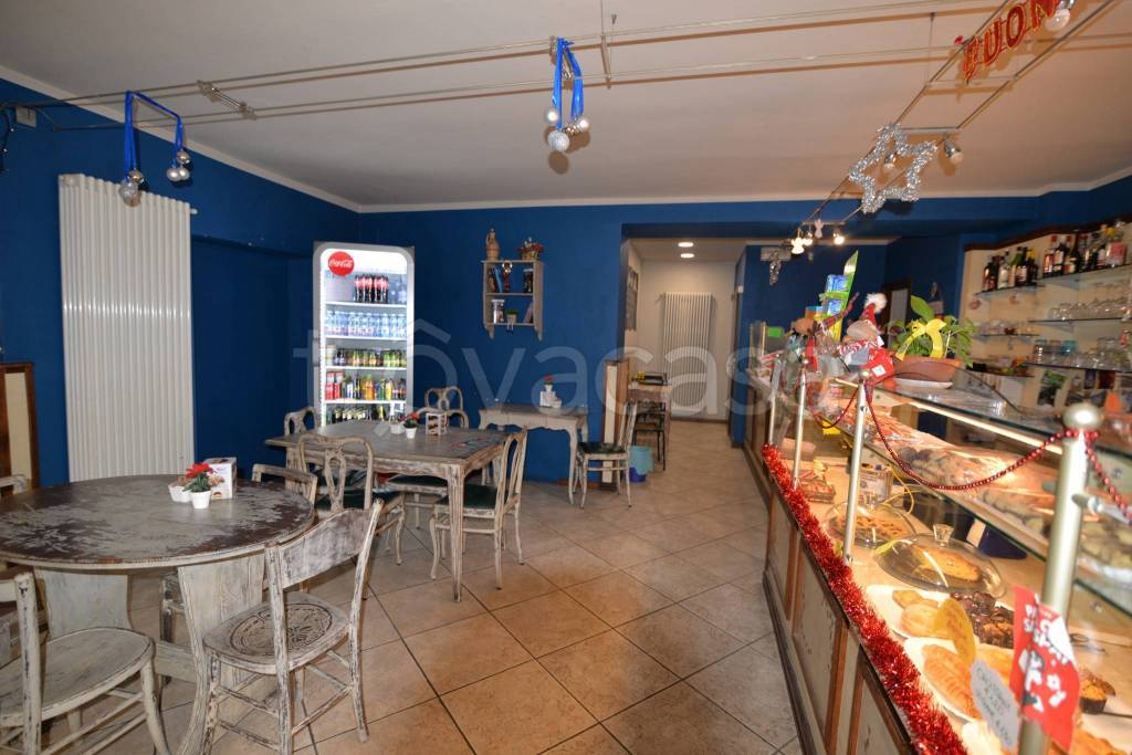 negozio in vendita a Bagnolo Piemonte