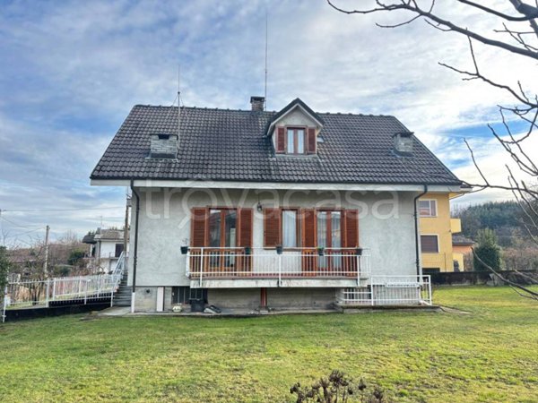 casa indipendente in vendita a Bagnolo Piemonte