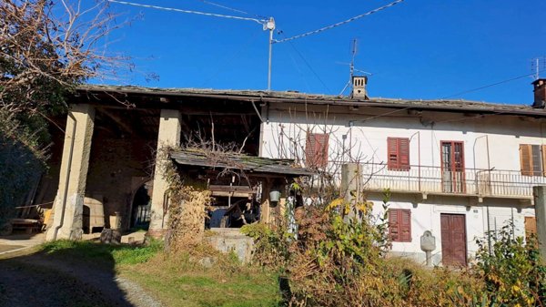 casa indipendente in vendita a Bagnolo Piemonte