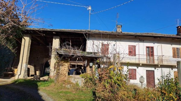 casa indipendente in vendita a Bagnolo Piemonte
