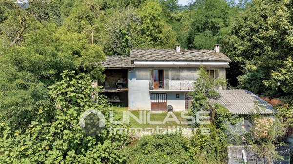 casa indipendente in vendita a Bagnolo Piemonte