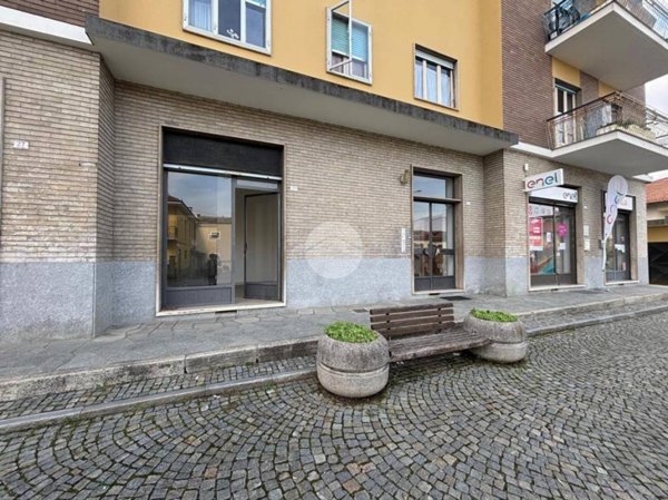 negozio in vendita a Bagnolo Piemonte