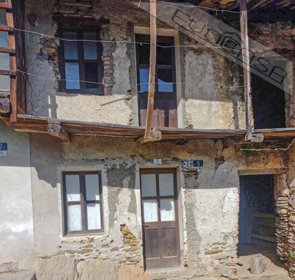 casale in vendita a Bagnolo Piemonte