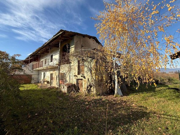 casa semindipendente in vendita a Bagnolo Piemonte