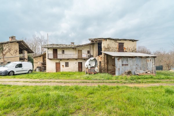 casale in vendita a Bagnolo Piemonte