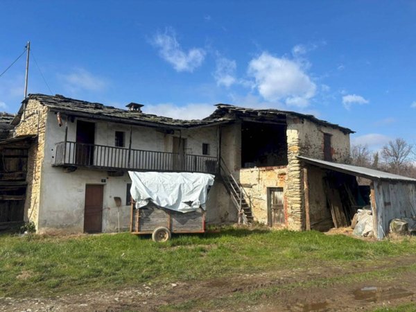 casa indipendente in vendita a Bagnolo Piemonte