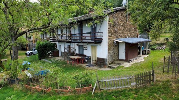 casale in vendita a Bagnolo Piemonte