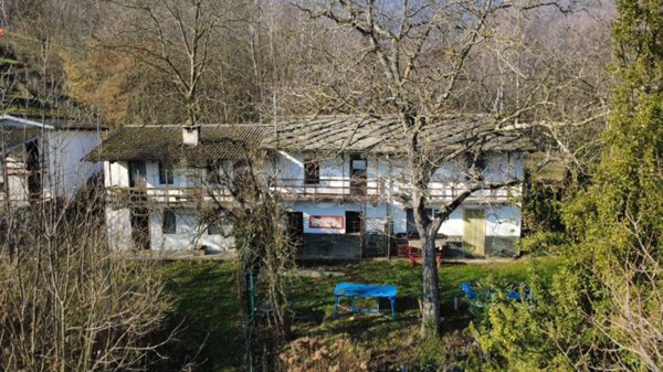 casa indipendente in vendita a Bagnolo Piemonte