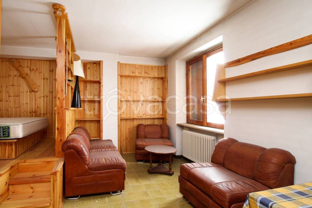 appartamento in vendita a Bagnolo Piemonte in zona Montoso