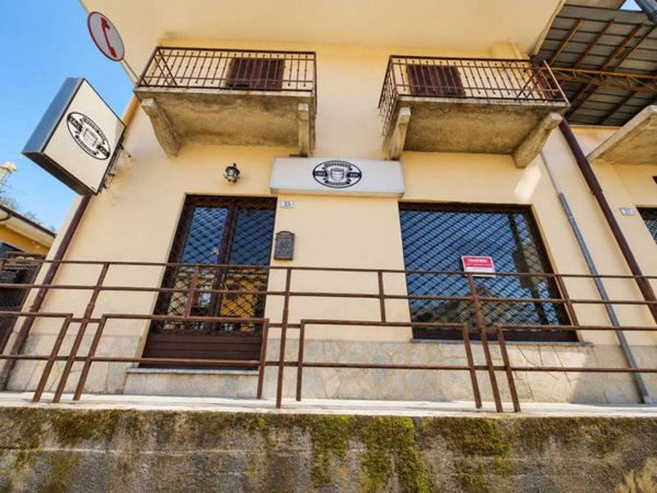negozio in vendita a Bagnolo Piemonte