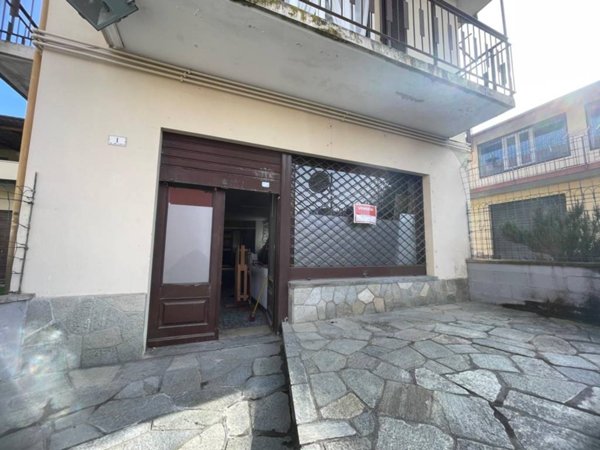 negozio in vendita a Bagnolo Piemonte