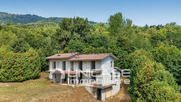 casa indipendente in vendita a Bagnolo Piemonte