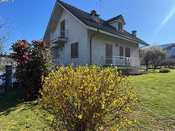 casa indipendente in vendita a Bagnolo Piemonte