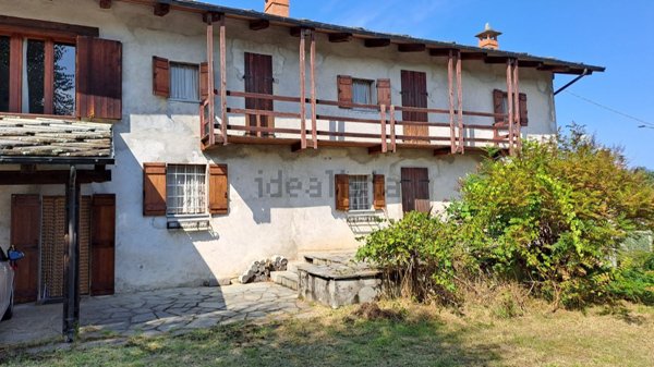 casa indipendente in vendita a Bagnolo Piemonte