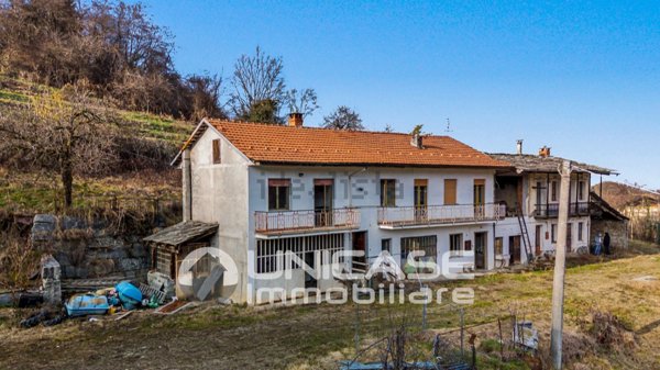 casa indipendente in vendita a Bagnolo Piemonte