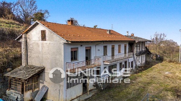 casa indipendente in vendita a Bagnolo Piemonte