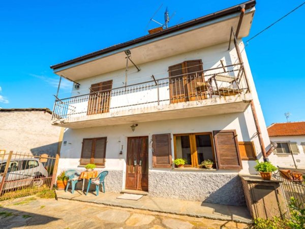casa indipendente in vendita a Bagnolo Piemonte
