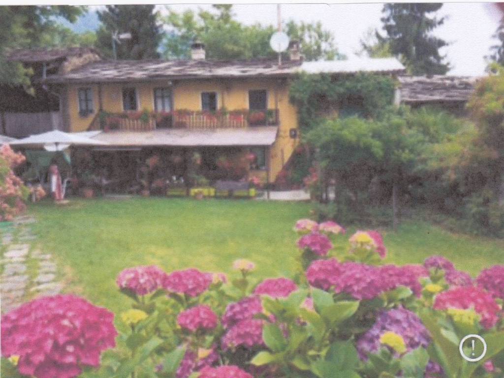 casa indipendente in vendita a Bagnolo Piemonte