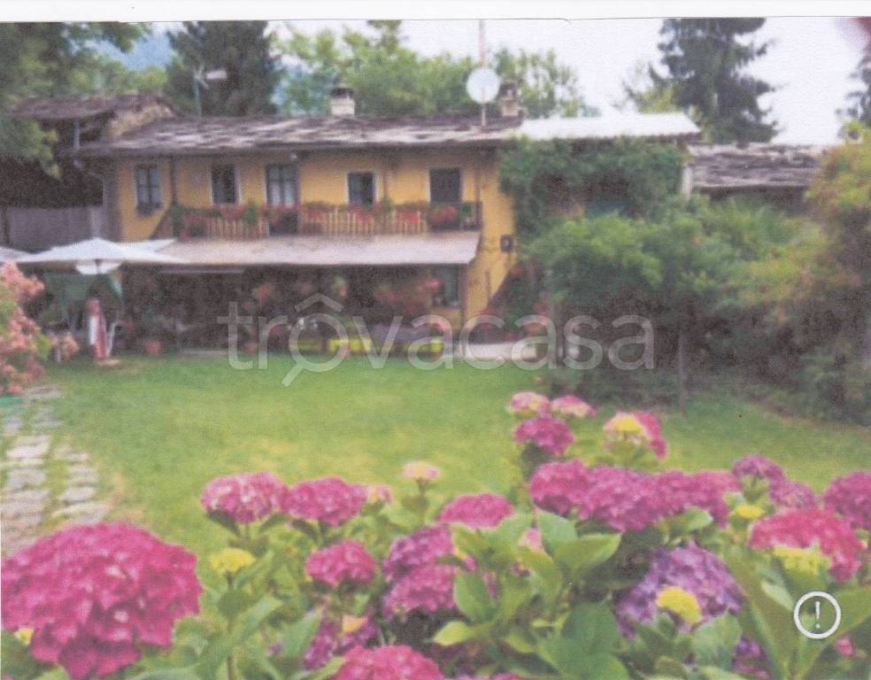 casa indipendente in vendita a Bagnolo Piemonte