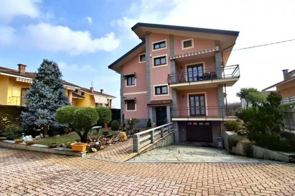 casa indipendente in vendita a Bagnolo Piemonte