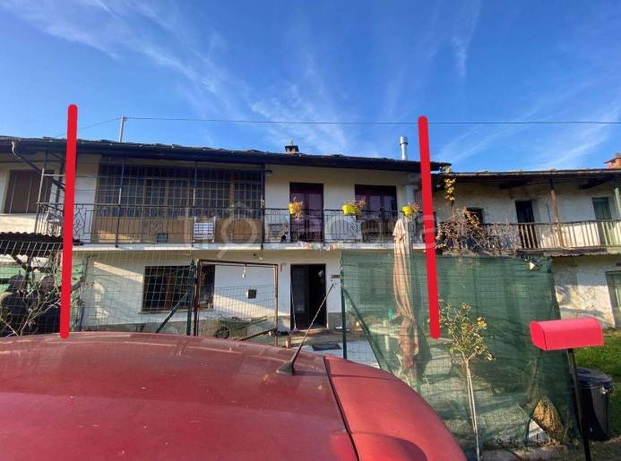 casa indipendente in vendita a Bagnolo Piemonte